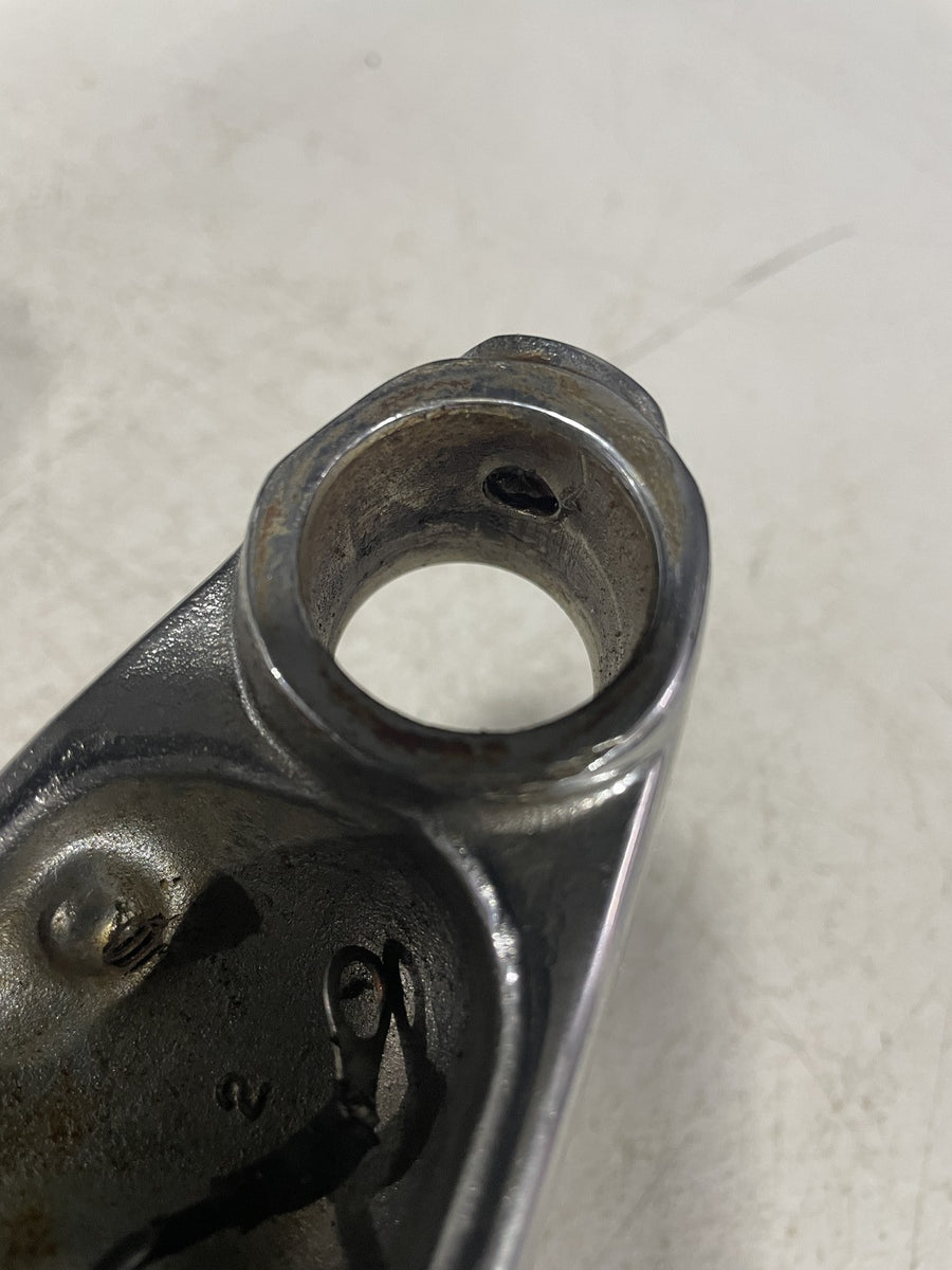 01-06 HARLEY-DAVIDSON SOFTAIL STANDARD FXSTI FORKS UPPER TRIPLE TREE CLAMP