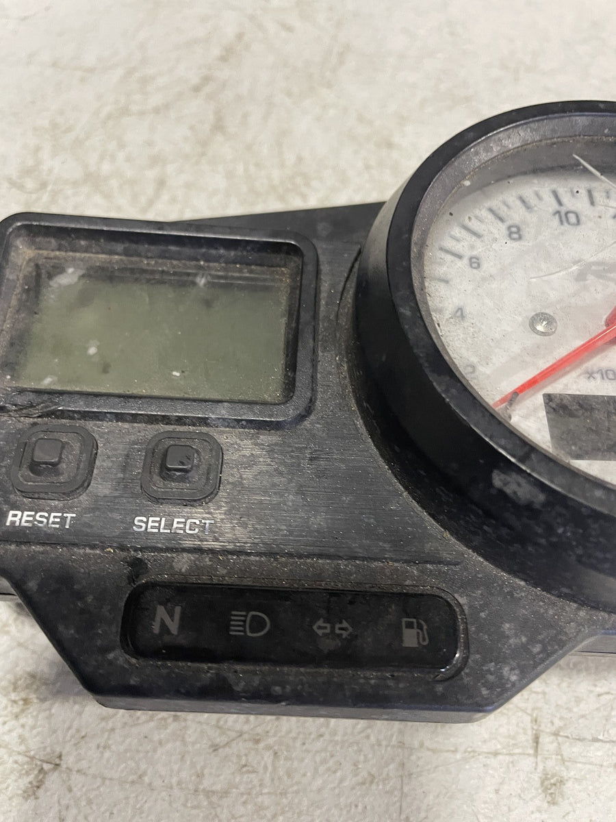 99-02 YAMAHA YZF R6 SPEEDO TACH GAUGES DISPLAY CLUSTER SPEEDOMETER TACHOMETER