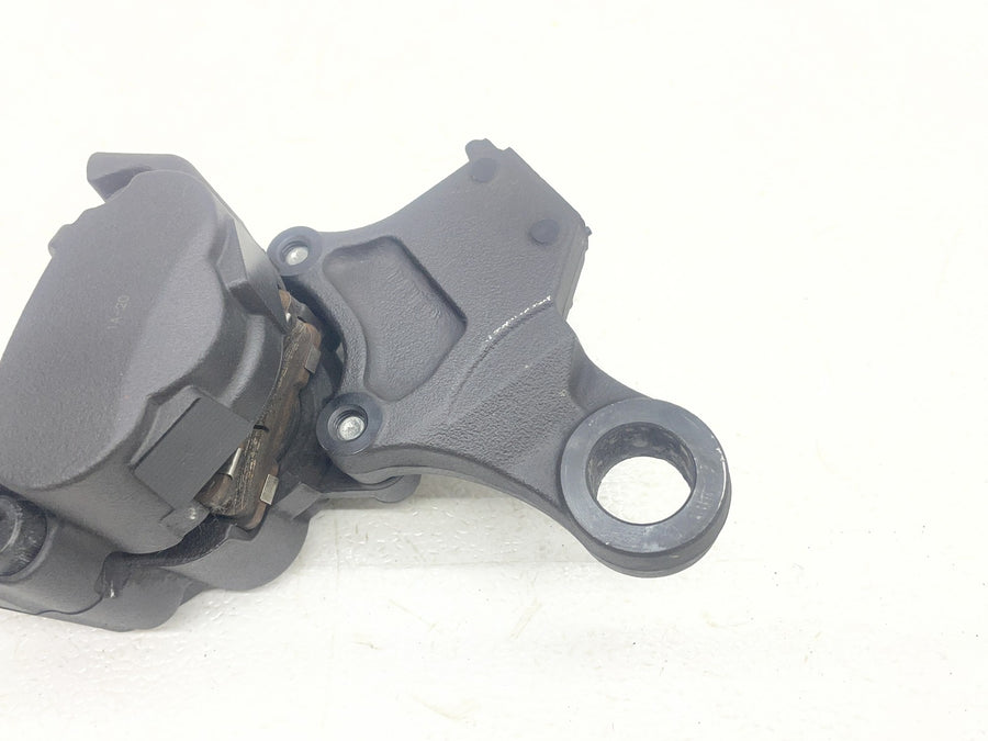 21-22 HARLEY-DAVIDSON IRON 883 XL883N REAR BACK BRAKE CALIPER W/ MOUNT