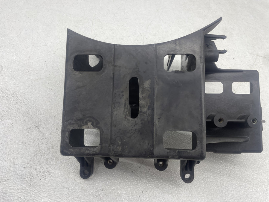 07-11 HARLEY-DAVIDSON ELECTRA GLIDE CLASSIC FLHTC BATTERY TRAY BOX HOLDER