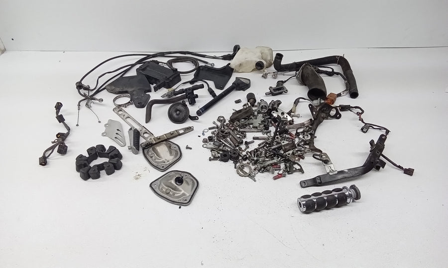 06-11 KAWASAKI NINJA ZX14 PARTS AND HARDWARE NUTS BOLTS
