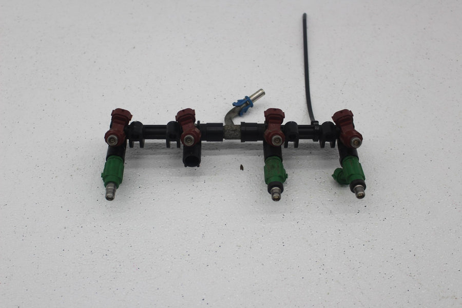 08-09 SUZUKI GSXR750 SECONDARY FUEL INJECTORS TOP AIRBOX GAS RAIL