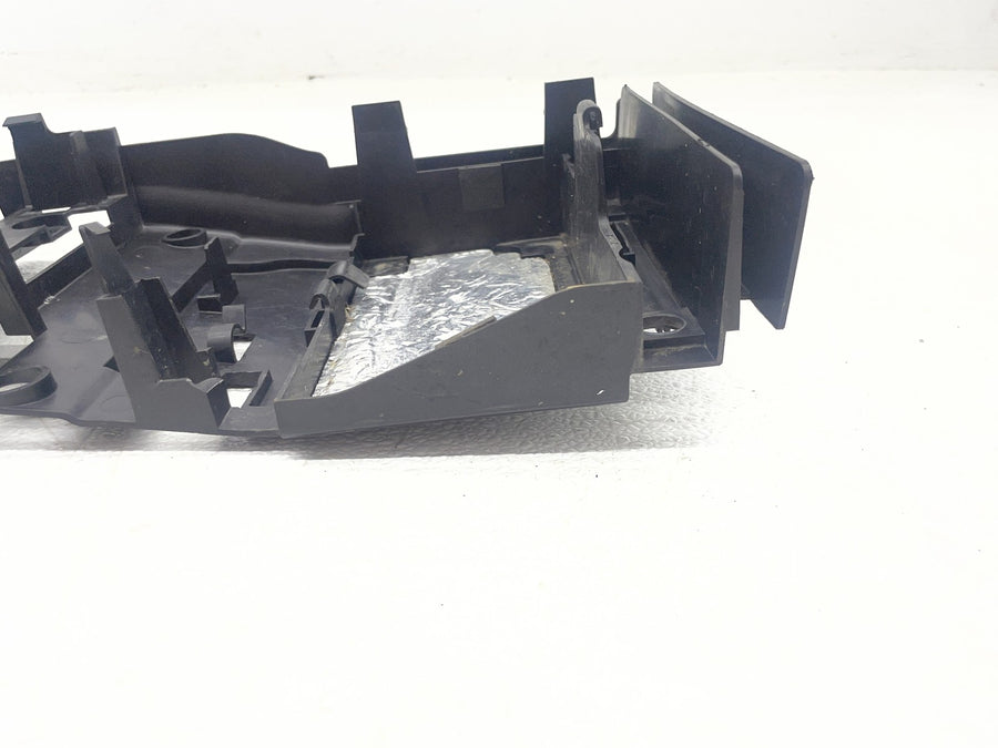 08-16 YAMAHA YZF R6 REAR BACK TAIL UNDERTAIL BATTERY TRAY PLASTIC