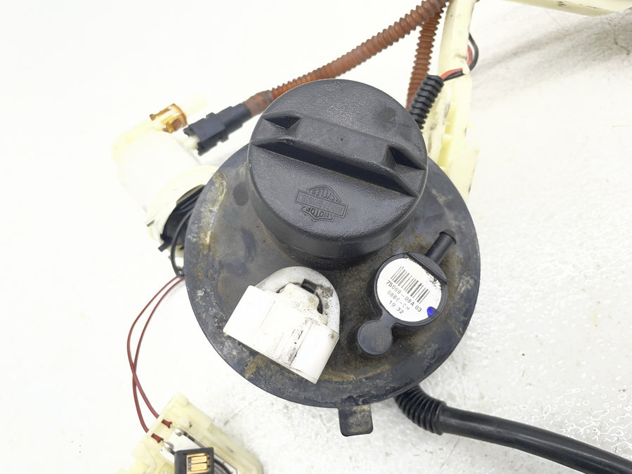 07-11 HARLEY-DAVIDSON STREET GLIDE FLHX FUEL GAS PUMP