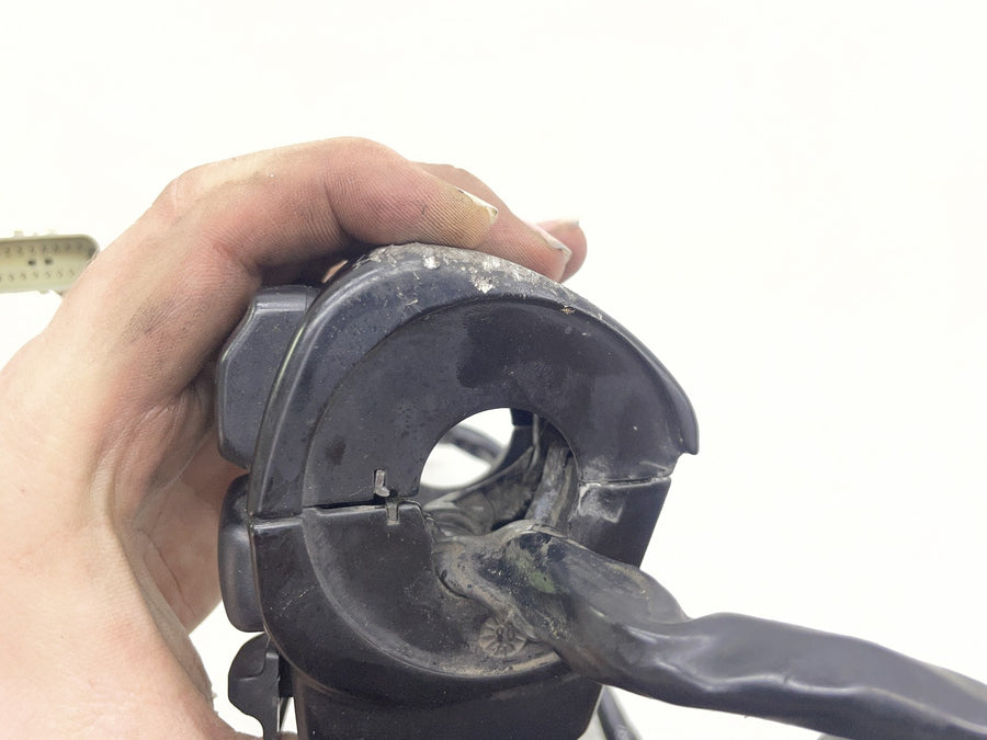 07-11 HARLEY-DAVIDSON STREET GLIDE FLHX LEFT CONTROL SWITCH