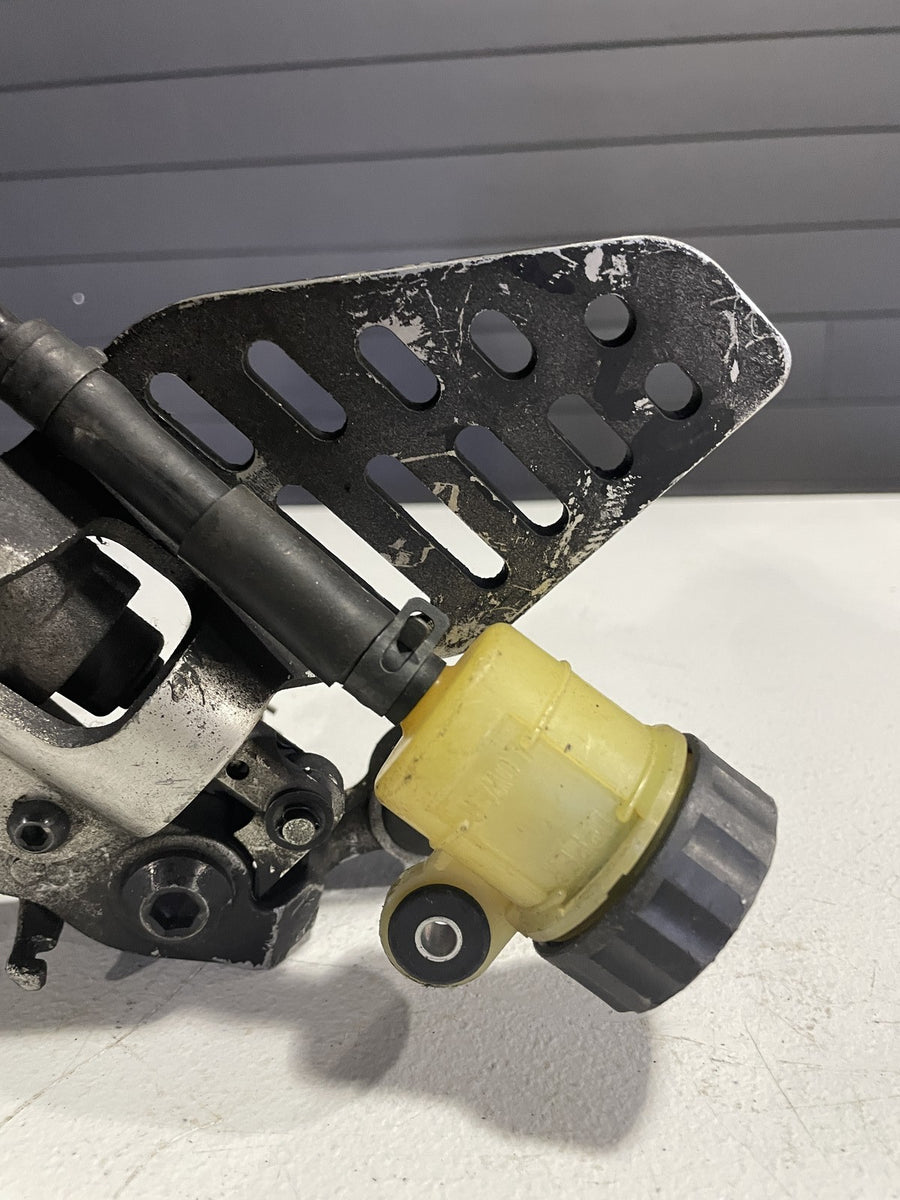 03-05 YAMAHA YZF R6/YZF R6S RIGHT REARSET REAR SET REAR BRAKE MASTER BRAKE LEVER