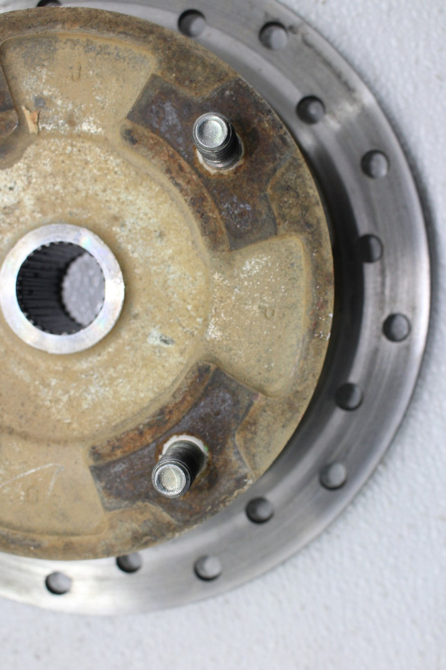 21 HONDA TALON 1000R FRONT RIGHT WHEEL HUB