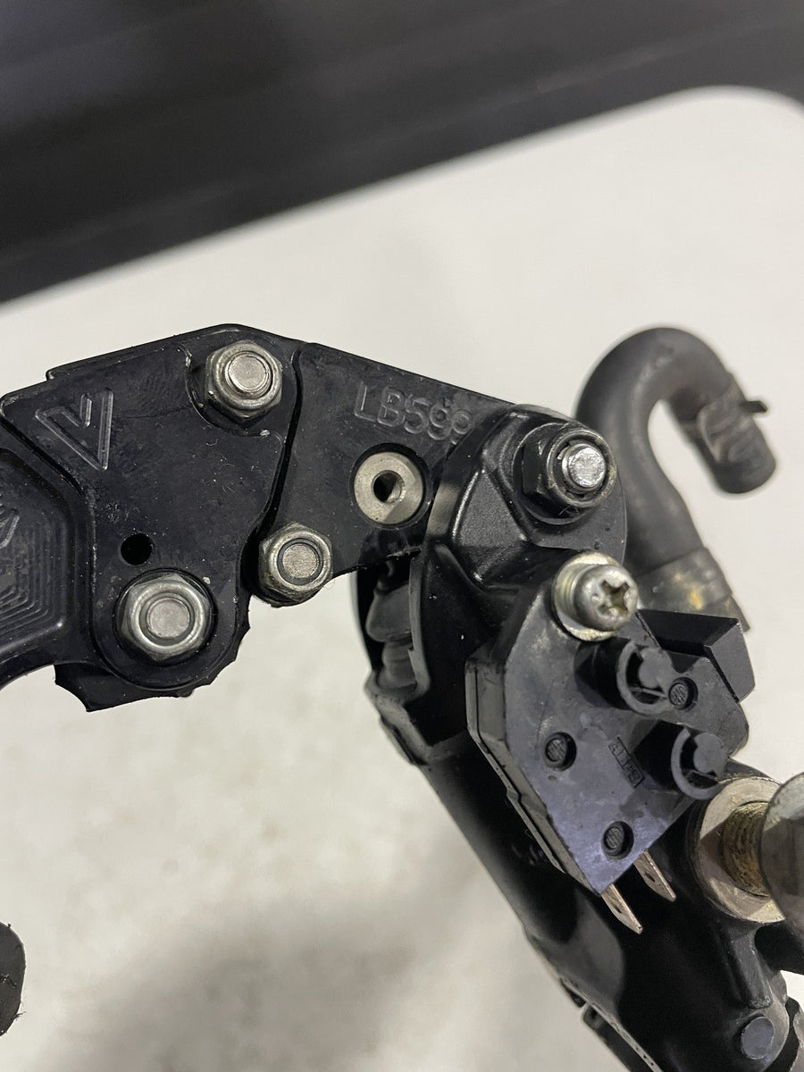 06-07 SUZUKI GSXR750 FRONT BRAKE MASTER CYLINDER W/ VORTEX LEVER 59600-47H10