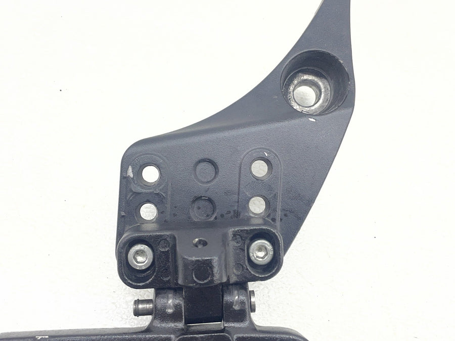 12-17 VICTORY CROSS COUNTRY TOUR LEFT REAR PASSENGER FOOT BOARD MOUNT 5137787