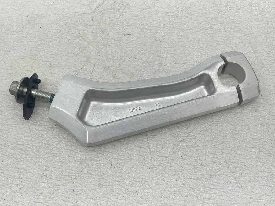 2012 SUZUKI BOULEVARD M109R HANDLEBAR RISERS RISER CLAMP PAIR