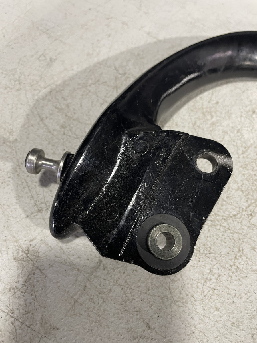 99-07 SUZUKI HAYABUSA PASSENGER REAR SEAT GRAB BAR HANDLE