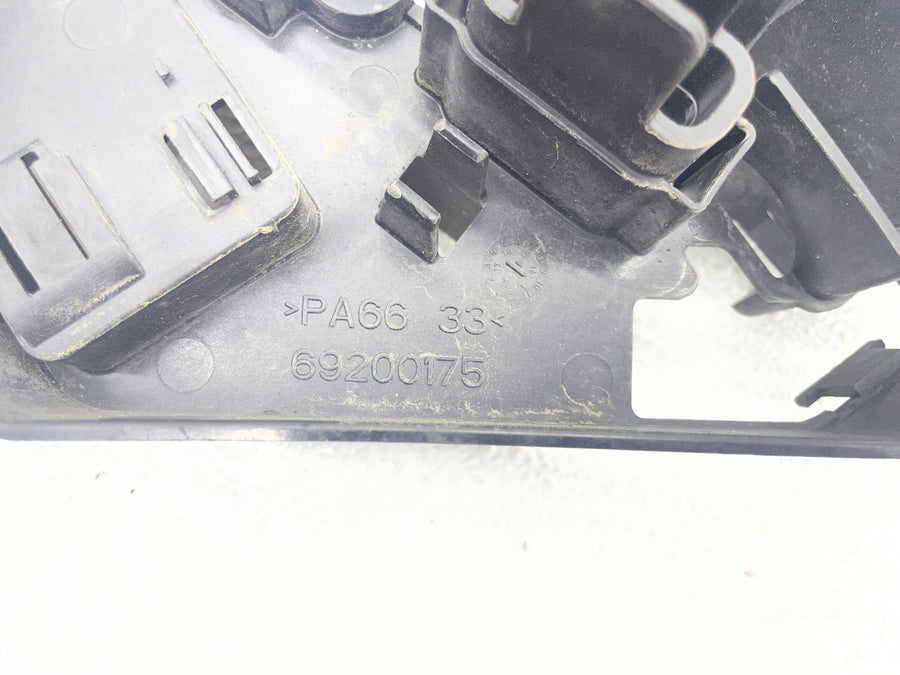 12-16 HARLEY-DAVIDSON STREET GLIDE FLHX BATTERY TRAY BOX HOLDER