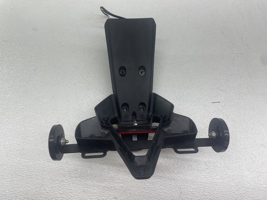 23-25 CF-MOTO 675SS REAR LICENSE PLATE MOUNT LIGHT