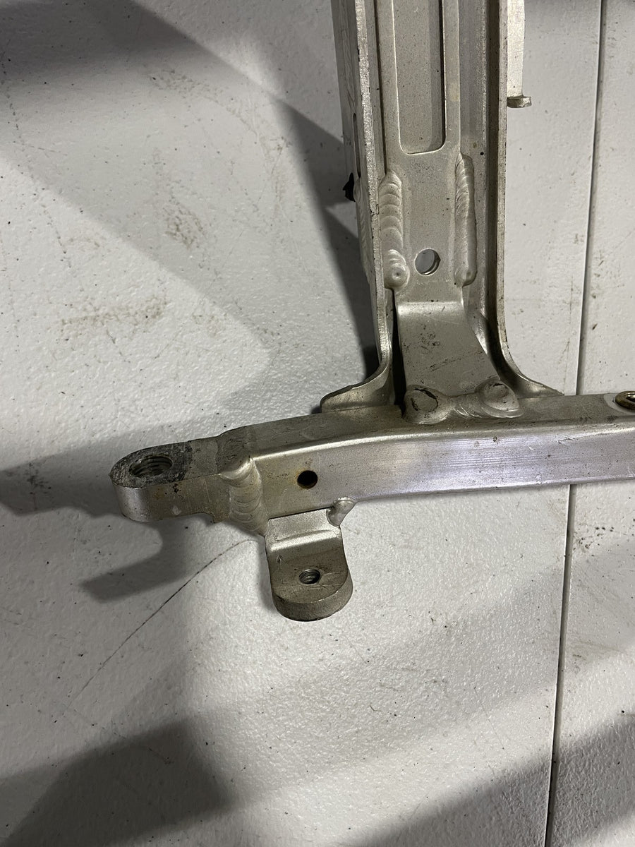 99-02 YAMAHA YZF R6 REAR BACK TAIL SUBFRAME SUB FRAME