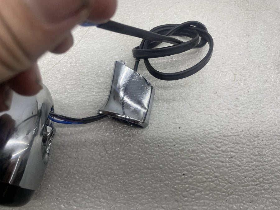 20-24 HARLEY-DAVIDSON SOFTAIL STANDARD FXST REAR LEFT RIGHT TURN SIGNALS LIGHT