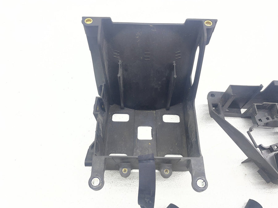 12-16 HARLEY-DAVIDSON STREET GLIDE FLHX BATTERY TRAY BOX HOLDER