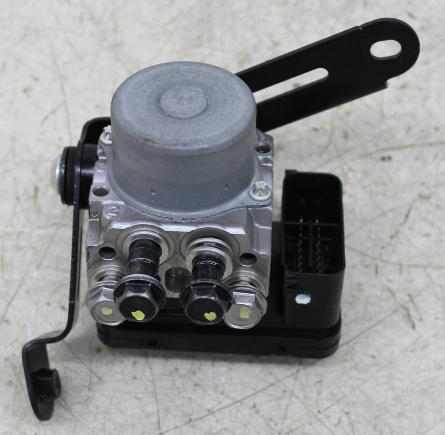 24 KAWASAKI NINJA ZX4R ABS PUMP UNIT MODULE