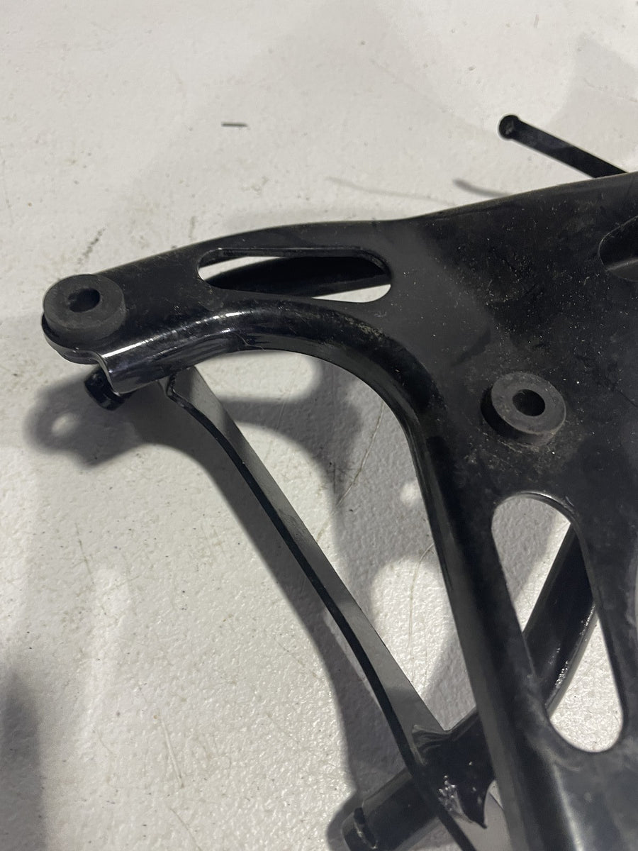 98-99 KAWASAKI NINJA ZX9R UPPER FAIRING MIRROR GAUGES STAY BRACKET