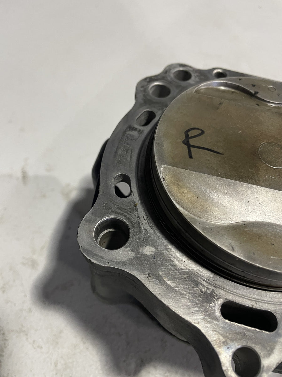98-01 SUZUKI TL1000S ENGINE MOTOR PISTON CYLINDERS BLOCK JUG