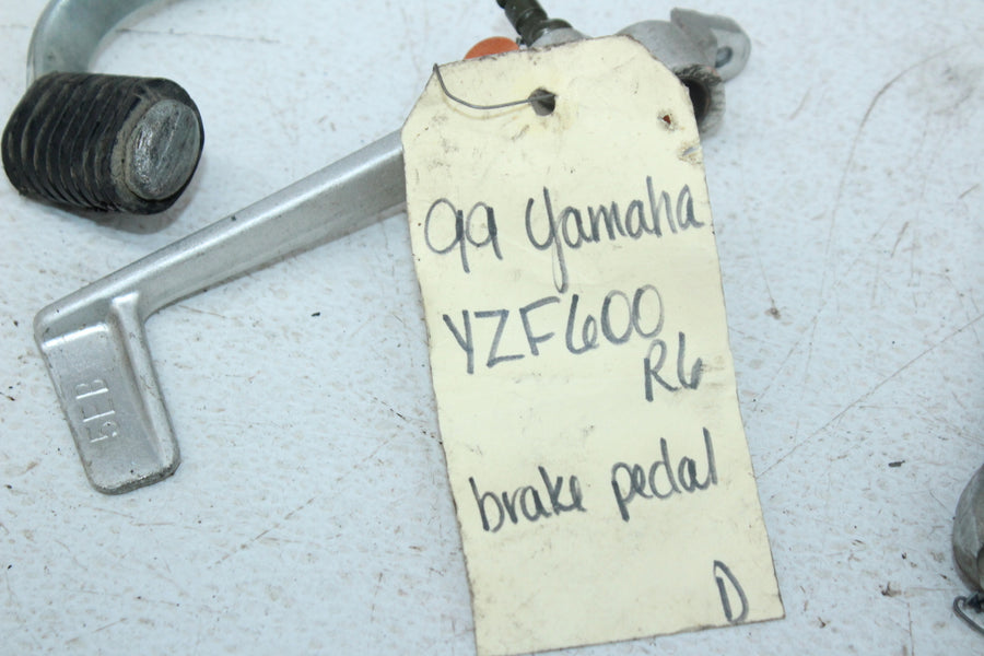 YAMAHA BRAKE & SHIFT LEVER LOT