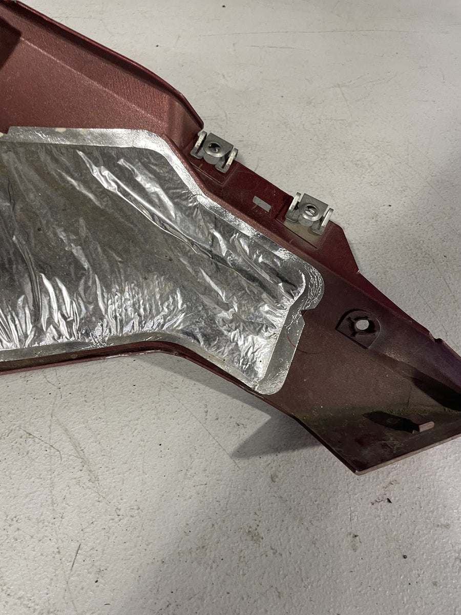 04-06 YAMAHA YZF R1 LEFT LOWER BOTTOM BELLY SIDE FAIRING COWL