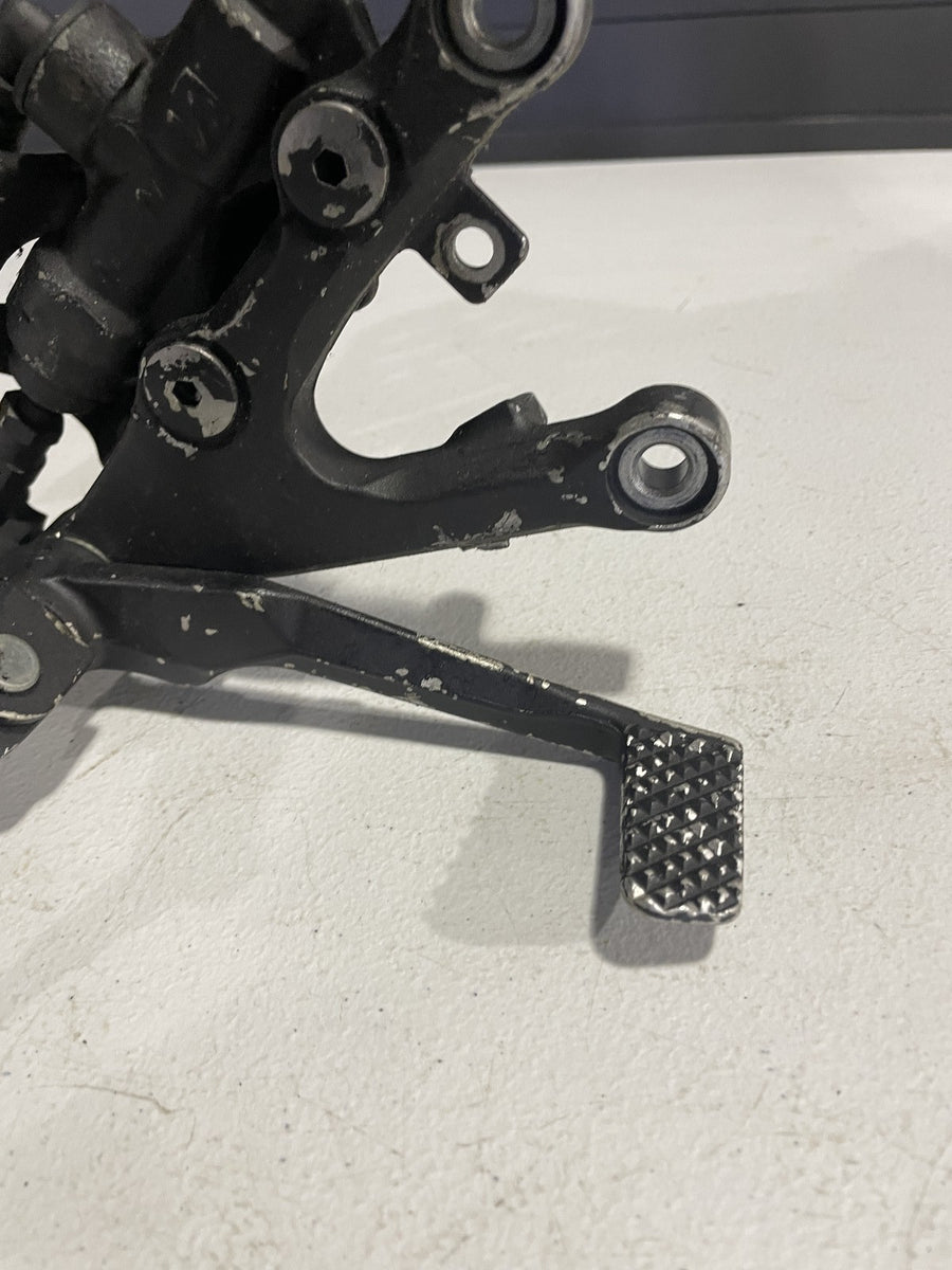 03-05 YAMAHA YZF R6/YZF R6S RIGHT REARSET REAR SET REAR BRAKE MASTER BRAKE LEVER