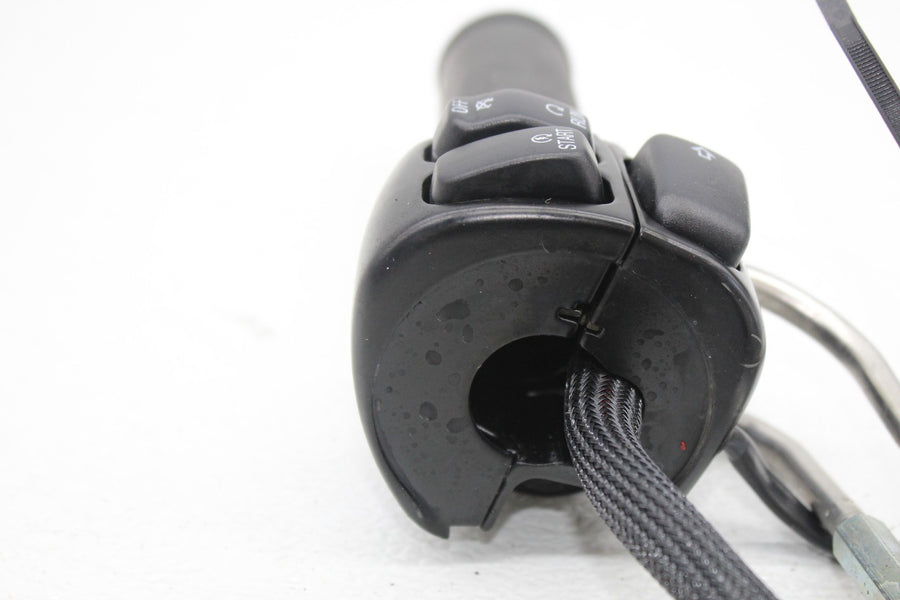 07-11 HARLEY DYNA FAT BOB FXDF RIGHT CONTROL KILL OFF START SIGNAL SWITCH (READ)