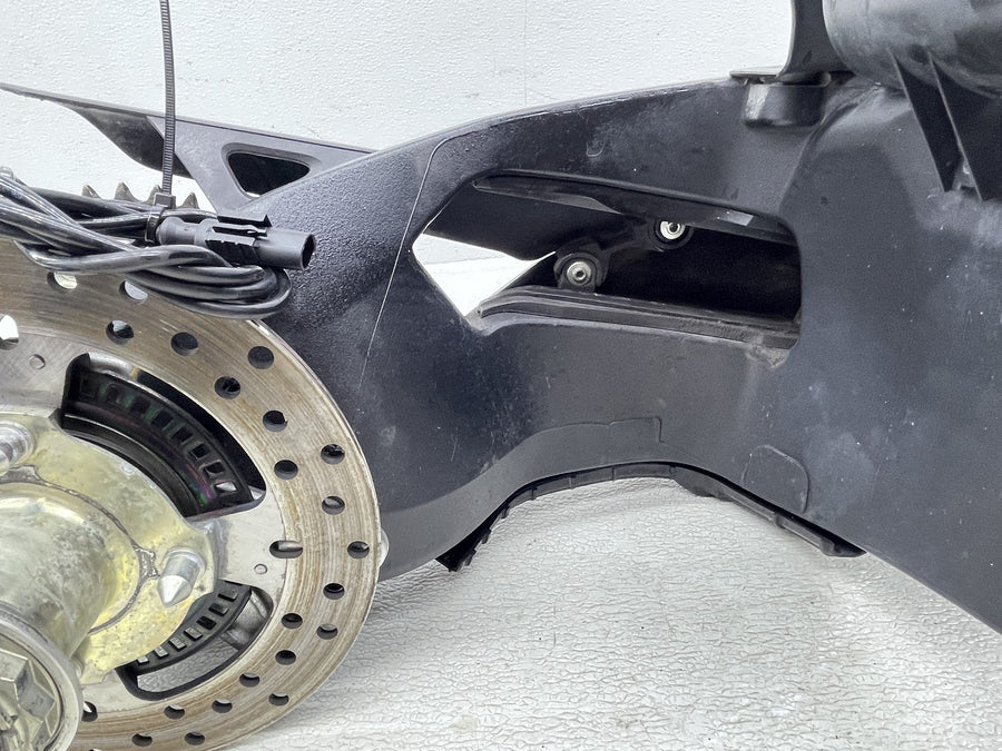 21-24 DUCATI SUPERSPORT 950 S REAR SWINGARM SUSPENSION SWING ARM HUB CARRIER