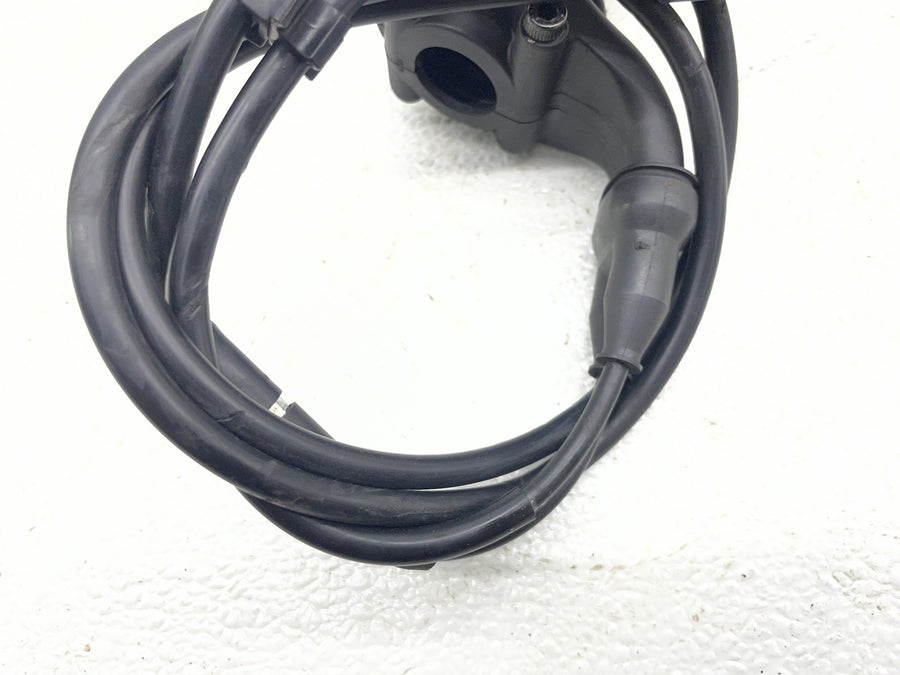 18-21 YAMAHA MT-10 THROTTLE GRIP W/ CABLE