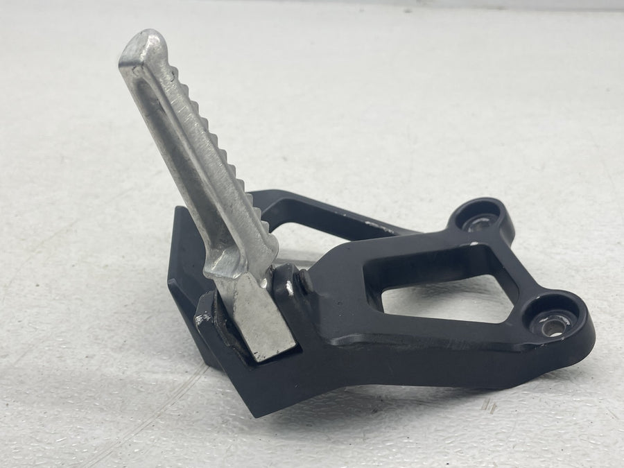 24-25 HONDA TRANSALP XL750 RIGHT REAR PASSENGER FOOT STEP PEG