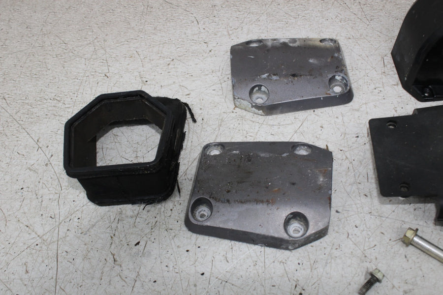 1999 JOHNSON 115 V4 OUTBOARD ENGINE PARTS HARDWARE GEAR NUTS BOLTS COVER TRIM