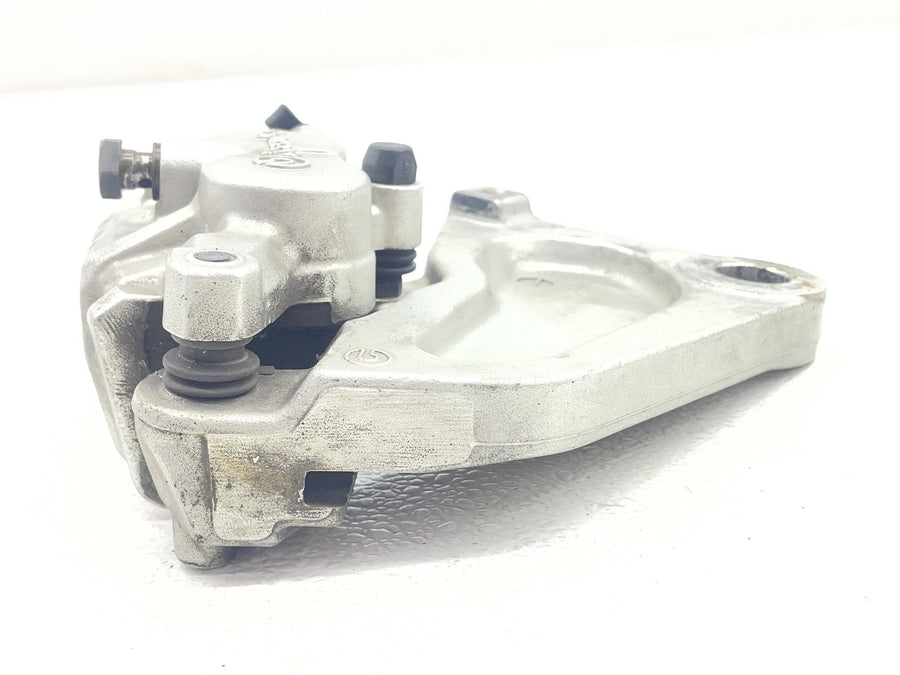 04-06 VICTORY KINGPIN BREMBO REAR BACK BRAKE CALIPER W MOUNT BRACKET 1910619