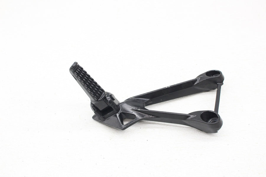 05 06 KAWASAKI NINJA ZX6R 636 REAR BACK PASSENGER PEG SET PAIR