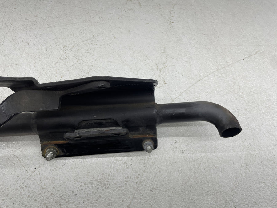 04-06 HARLEY-DAVIDSON SPORTSTER 1200 XL1200L MUFFLER EXHAUST PIPE BRACKET MOUNT
