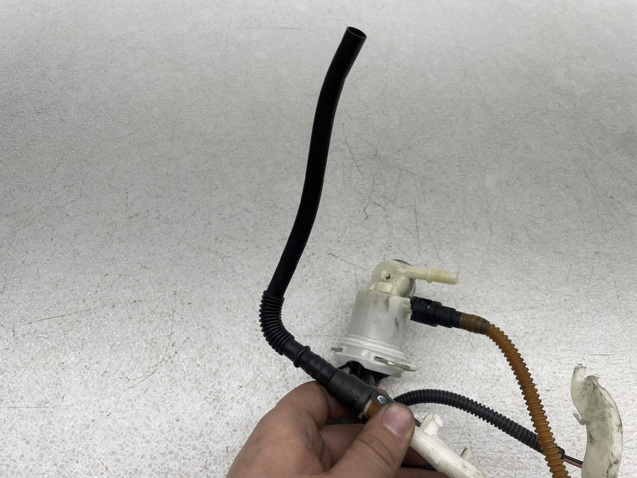 13 HARLEY-DAVIDSON ROAD GLIDE CVO CUSTOM FLTRXSE2 FUEL GAS PUMP