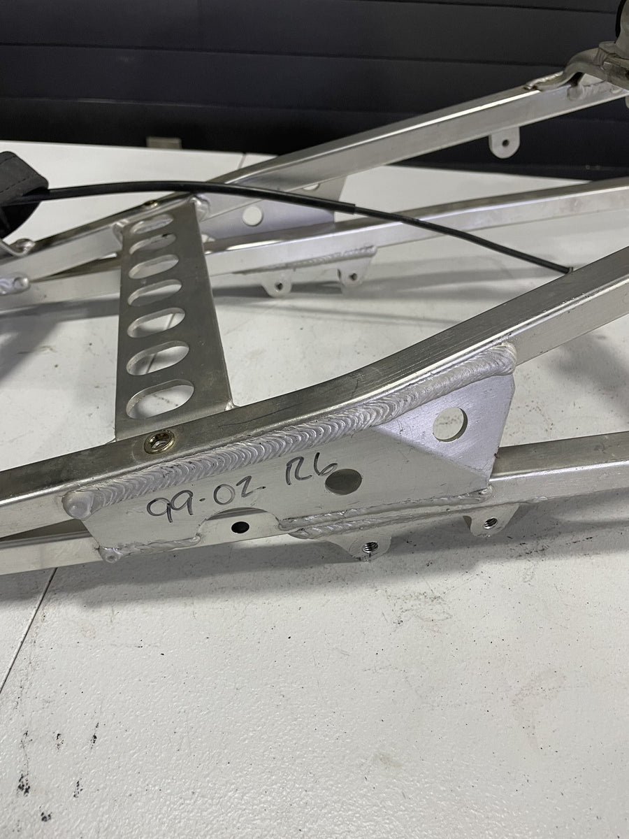 99-02 YAMAHA YZF R6 REAR BACK TAIL SUBFRAME SUB FRAME