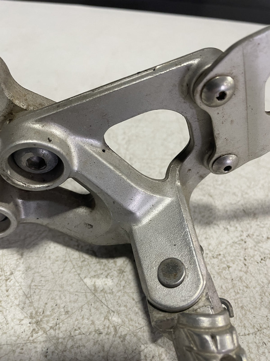 08-09 SUZUKI GSXR600 LEFT REARSET REAR SET FOOT PEG W SHIFTER 43521-01H00