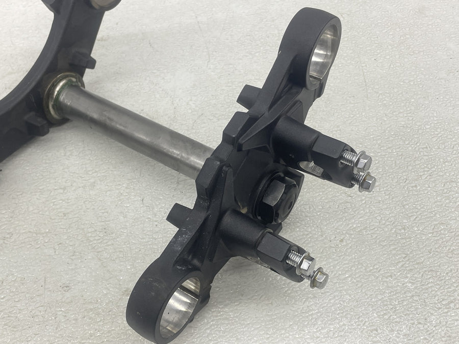 18-26 KAWASAKI Z125 PRO BR125 FRONT FORKS CLAMP TRIPLE TREE STEM