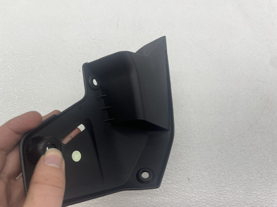 23-25 CF-MOTO 675SS LEFT LOWER FRONT BRAKE DUCT VENT
