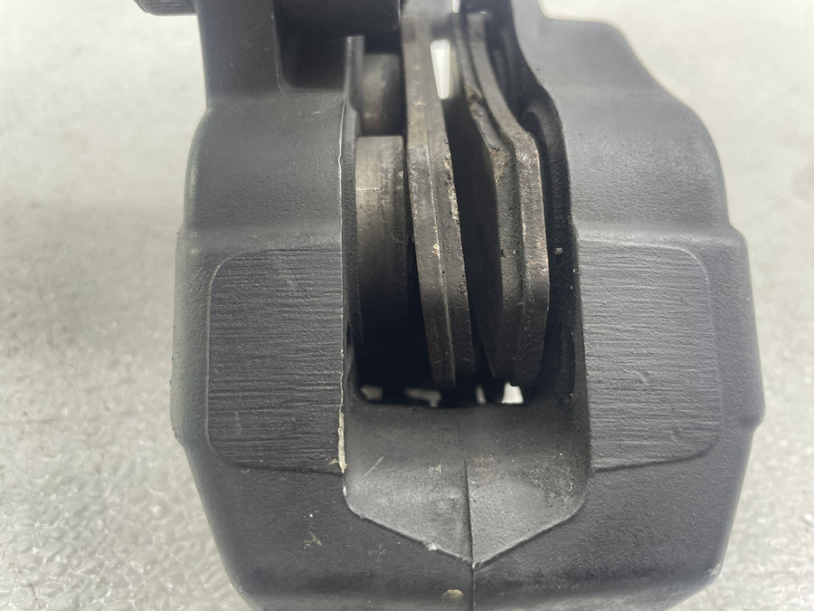 12-16 HARLEY-DAVIDSON STREET GLIDE FLHX REAR BACK BRAKE CALIPER W MOUNT BRACKET