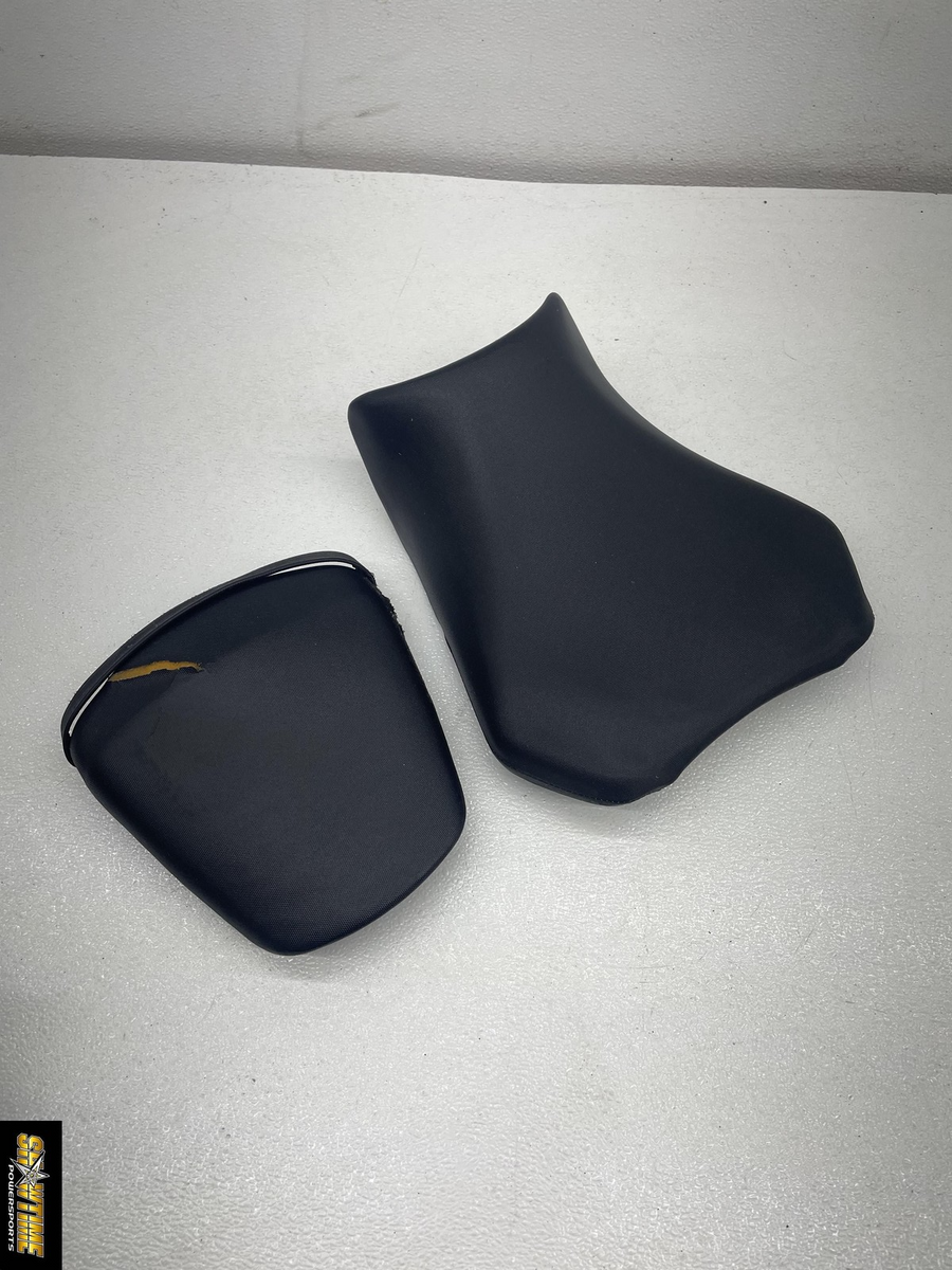 11-26 SUZUKI GSXR 600 750 FRONT REAR PASSENGER DRIVERS SEAT PAD SET