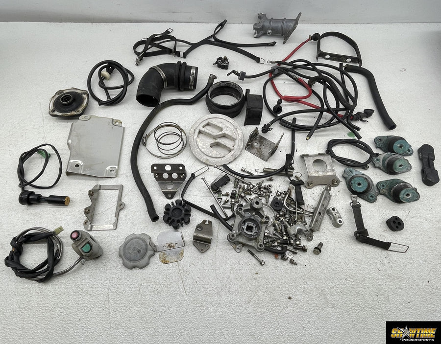 92-97 KAWASAKI JET SKI 750 SS PARTS HARDWARE MOUNT COLUMN CAP OIL STICK MOUNT