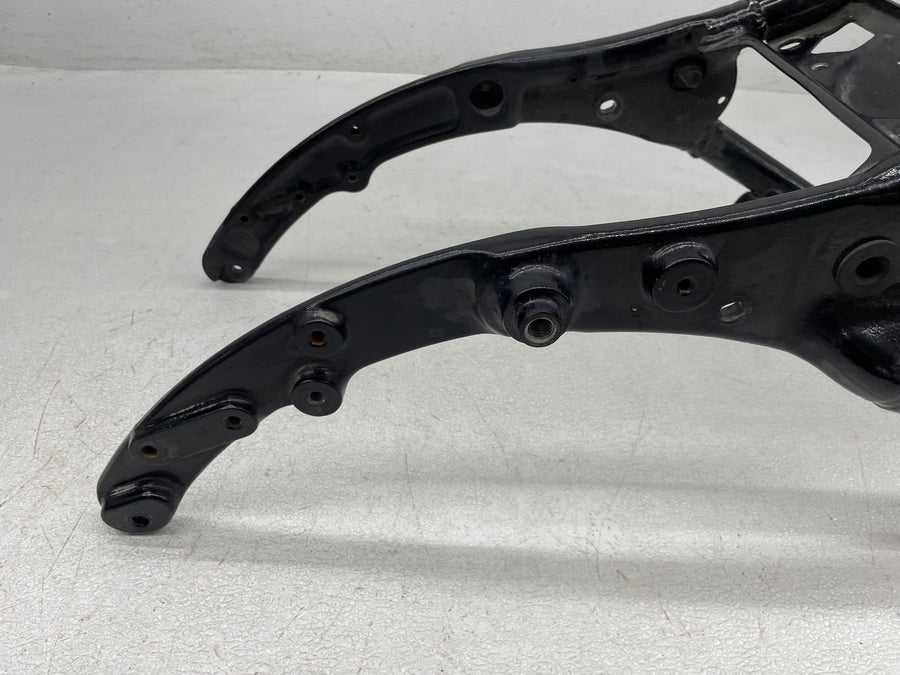 07-11 HARLEY-DAVIDSON ROAD KING CLASSIC FLHRC REAR BACK FENDER SUPPORT SUBFRAME