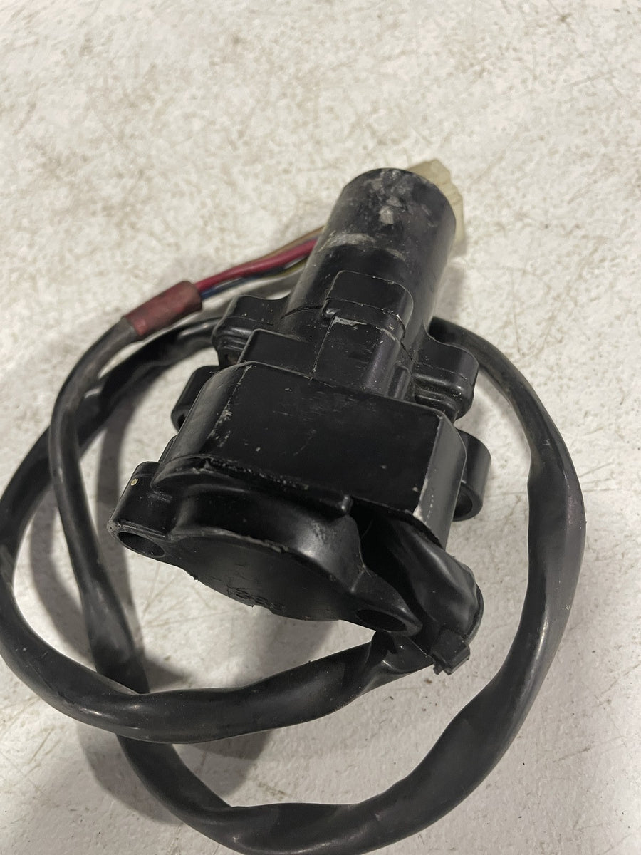 99-02 YAMAHA YZF R6 IGNITION LOCK SET W/ GAS CAP AND SEAT LOCK NO KEY