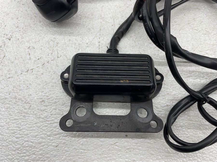 07-11 HARLEY-DAVIDSON ROAD KING CLASSIC FLHRC AMPLIFIER & VOLUME CONTROL SWITCH