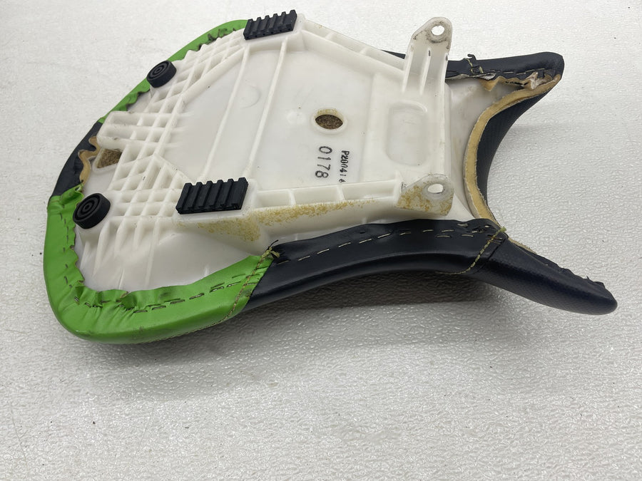 07-08 KAWASAKI NINJA ZX6R FRONT DRIVERS SEAT PAD CUSHION 53066-0178-MA