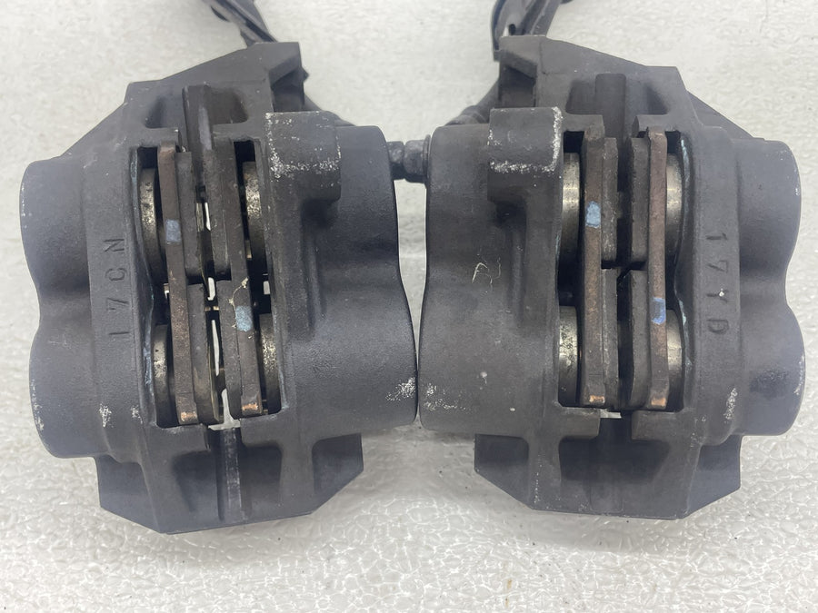 11-13 YAMAHA FZ8 RIGHT LEFT FRONT BRAKE CALIPER SET PAIR CALIPERS