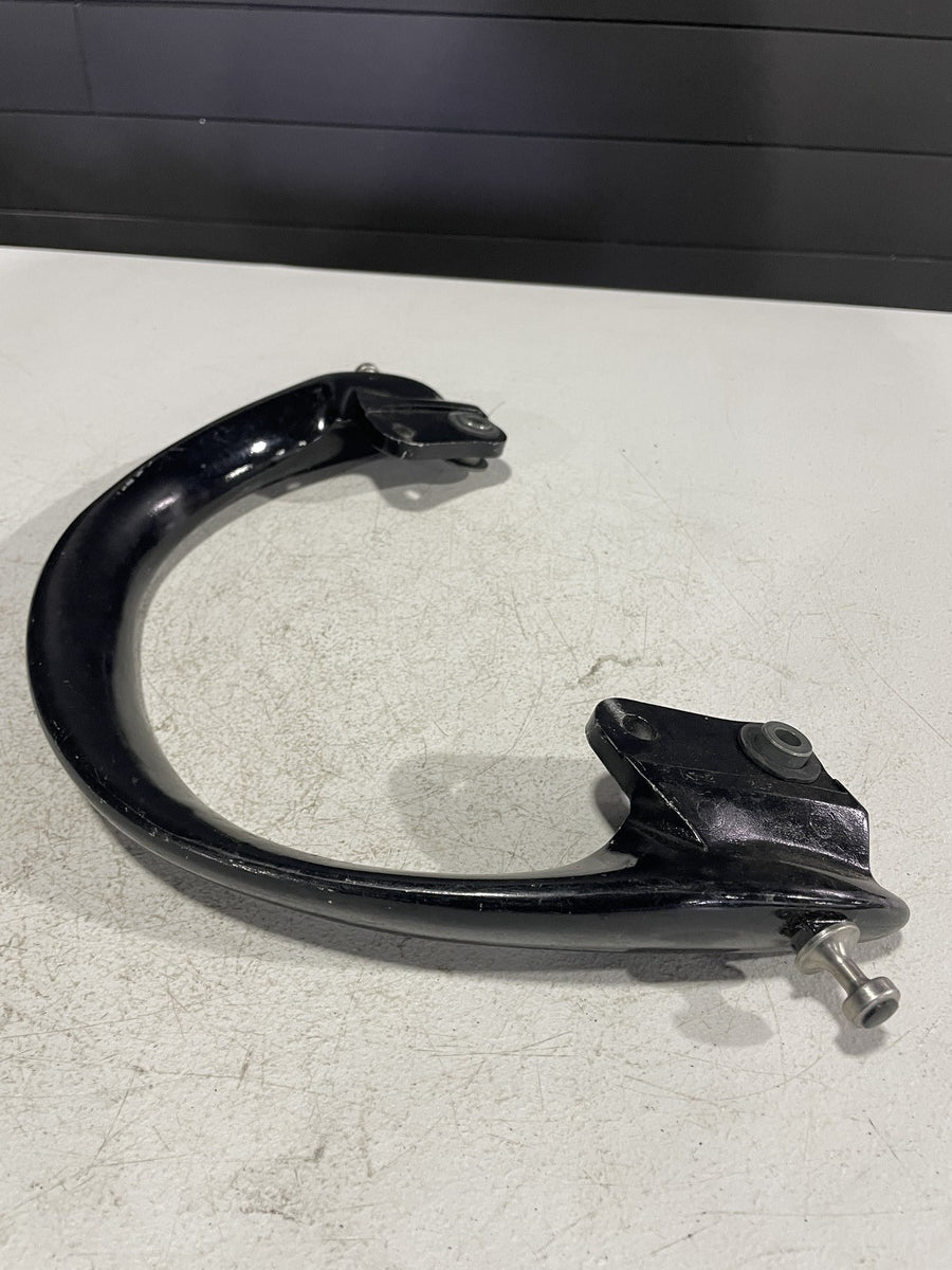 99-07 SUZUKI HAYABUSA PASSENGER REAR SEAT GRAB BAR HANDLE