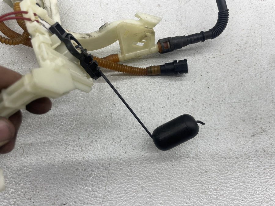 12-16 HARLEY-DAVIDSON STREET GLIDE FLHX FUEL PUMP GAS PETROL SENDER UNIT