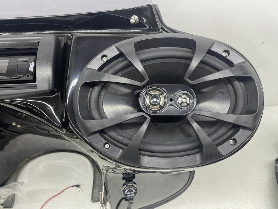 2012 SUZUKI BOULEVARD M109R LOADED FRONT UPPER FAIRING BATWING RADIO SPEAKERS